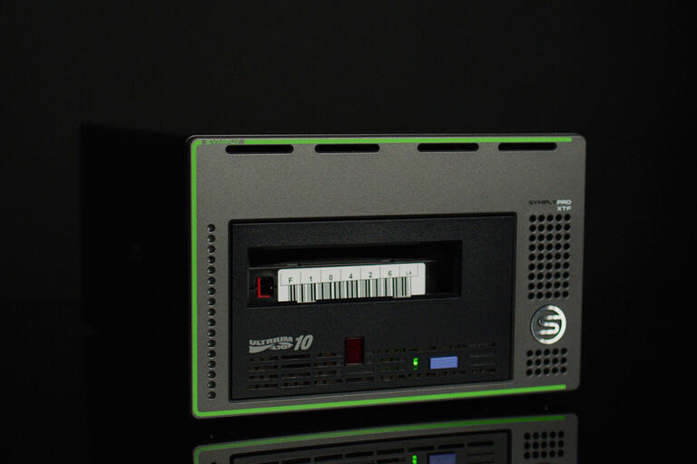 Symply LTO-10 gir deg profesjonell backup og arkiv